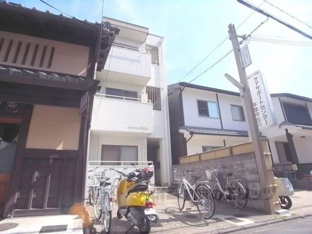 ロイヤルパレス河合外観写真2