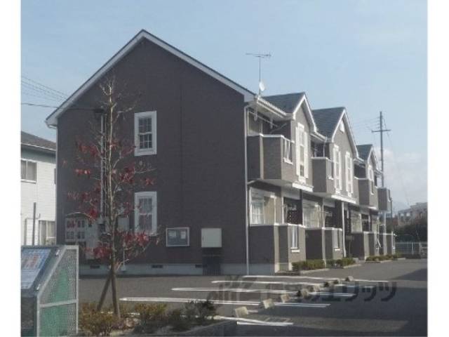 シャン・ド・フルール外観写真1