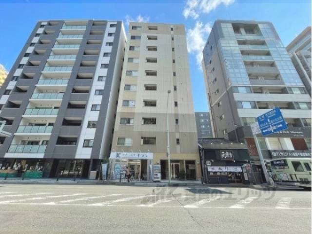 プリムローズ四条外観写真1