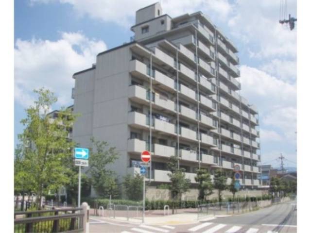 ﾌｧﾐｰﾙﾊｲﾂ京都伏見ｽﾃｰｼﾞ２外観写真1