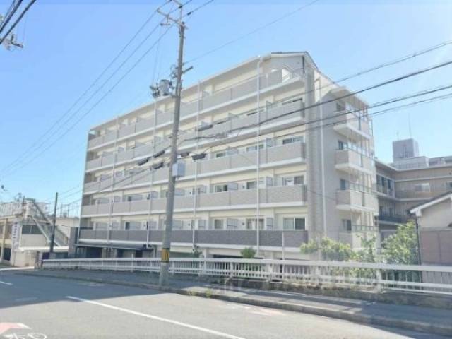 フォース三条外観写真1