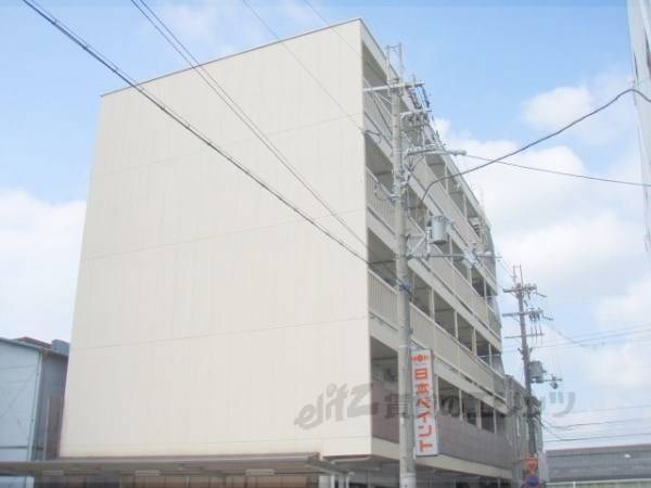 048135の外観写真