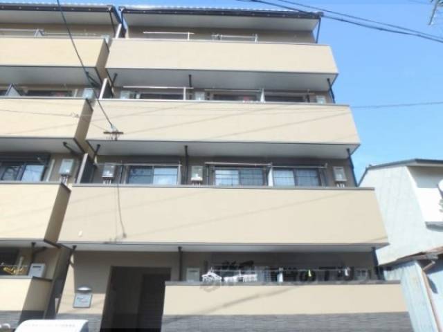 ロイヤルコンフォート外観写真2