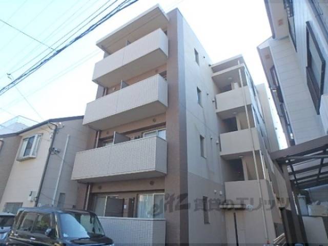 サン・プランタン外観写真1