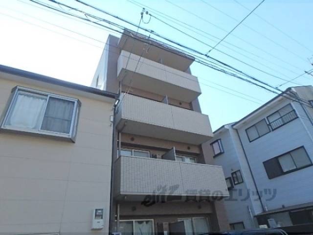 サン・プランタン外観写真2