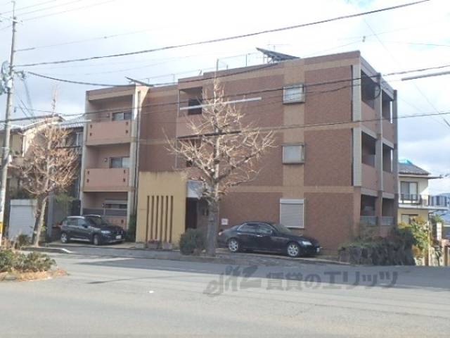 ＡＬＢＥＲＩ　ＦＩＯＲＩＴＩ外観写真1