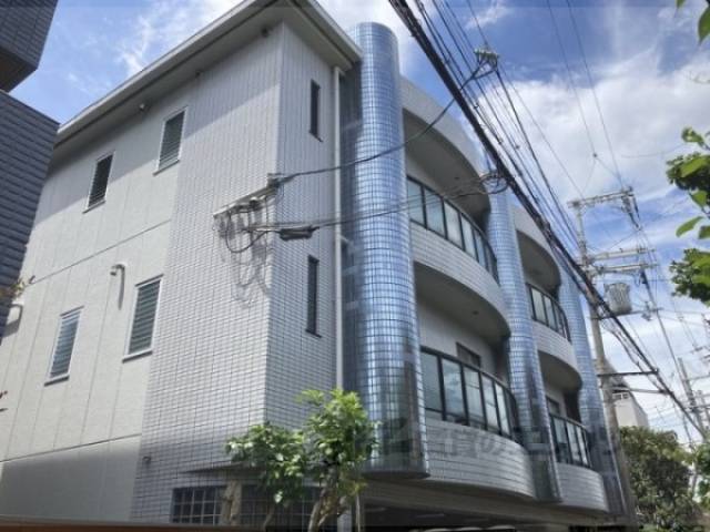 シャルマン楠葉外観写真1