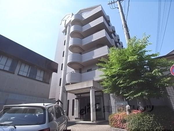 048737の外観写真