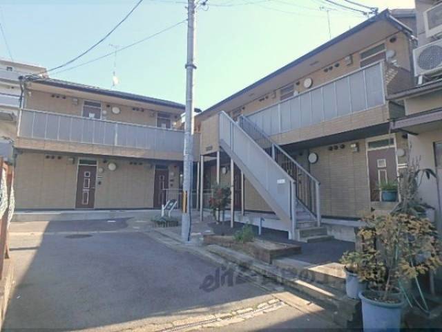 フリアンディーズコミューン外観写真1