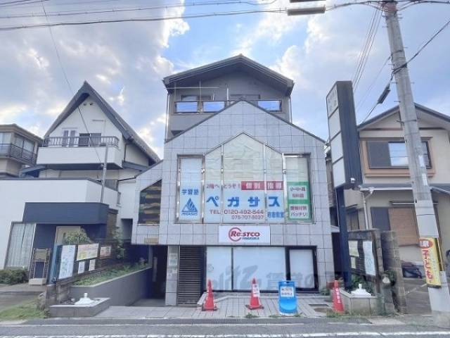 セラヴィ岩倉外観写真2