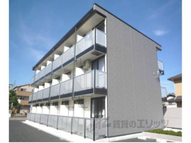 レオパレスサイガワ外観写真1