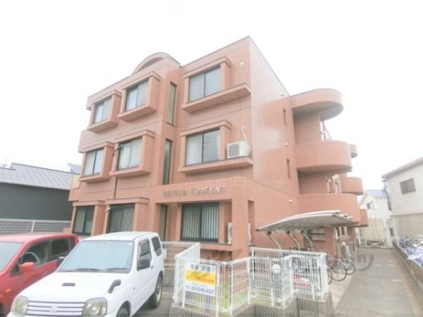 052449の外観写真