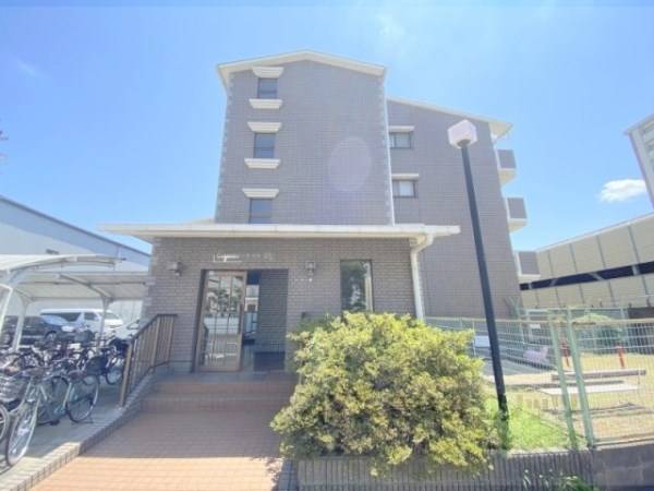 052476の外観写真