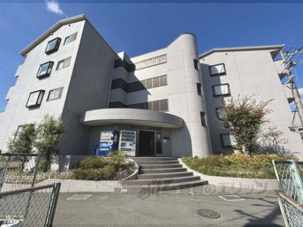 052777の外観写真