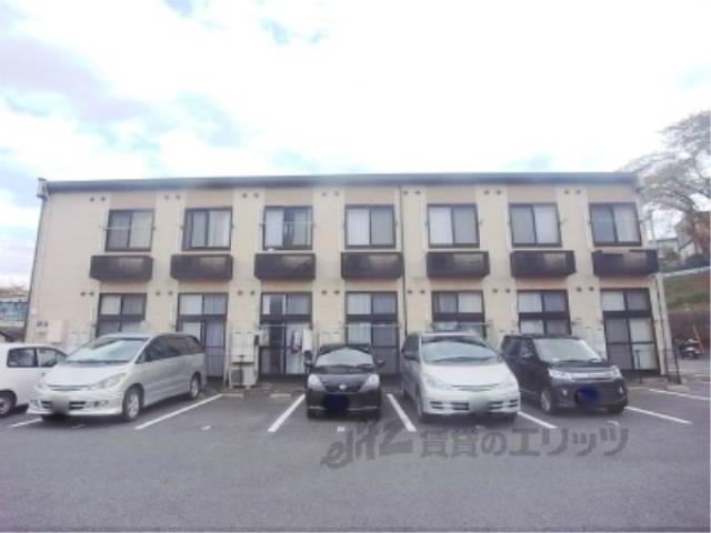 レオパレスひつじ雲外観写真2