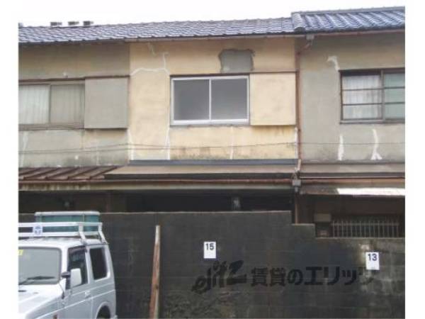 052873の外観写真