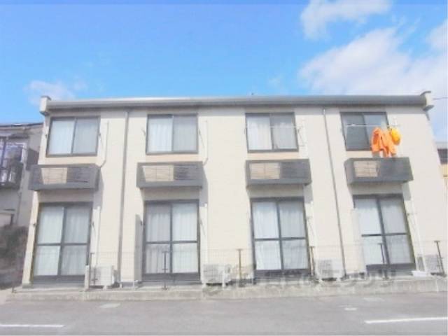 レオパレス石山外観写真2