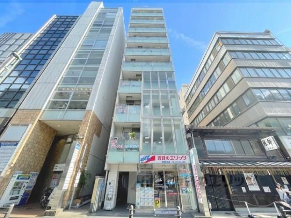 052946の外観写真