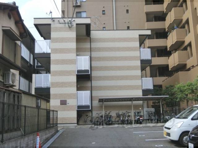 レオパレスひまわり外観写真2