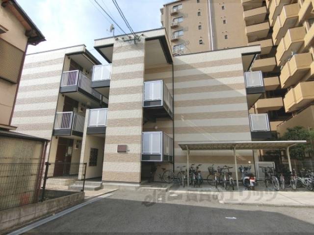 レオパレスひまわり外観写真3