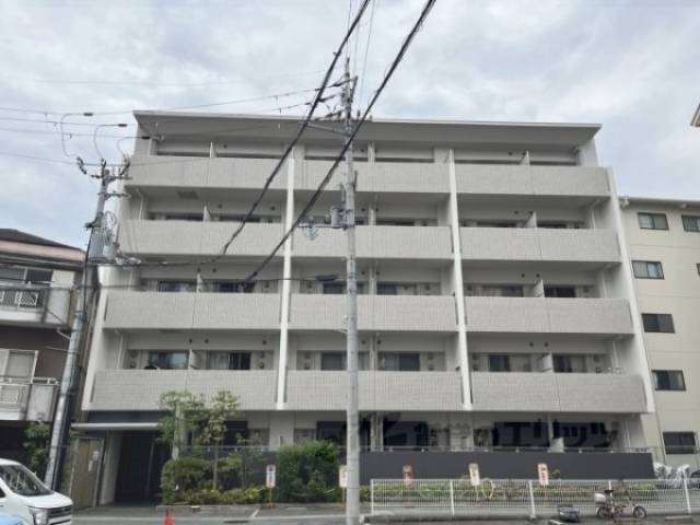 イー・ウエスト外観写真1