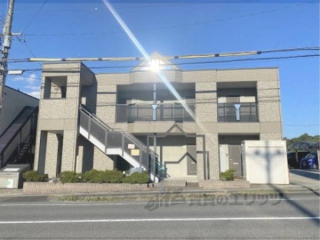 ロイヤルヒルズ外観写真3