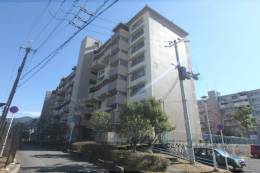 醍醐石田団地28棟外観写真