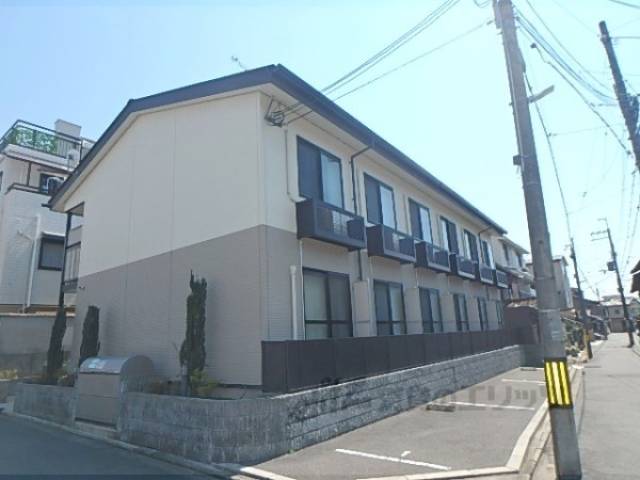 レオパレスウエスト１外観写真2