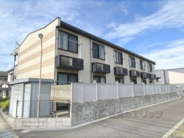 レオパレスＫＩＺＵＧＡＷＡ外観写真1