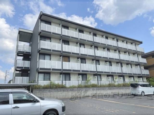 レオパレスビューヒルズテン外観写真1