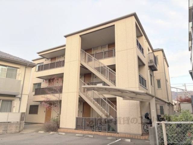 シャーメゾン修学院外観写真1