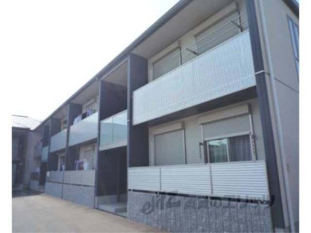 シャーメゾン嵯峨野外観写真1