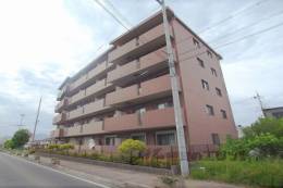Ｂｒｉｃｋ　Ｙａｒｄ外観写真