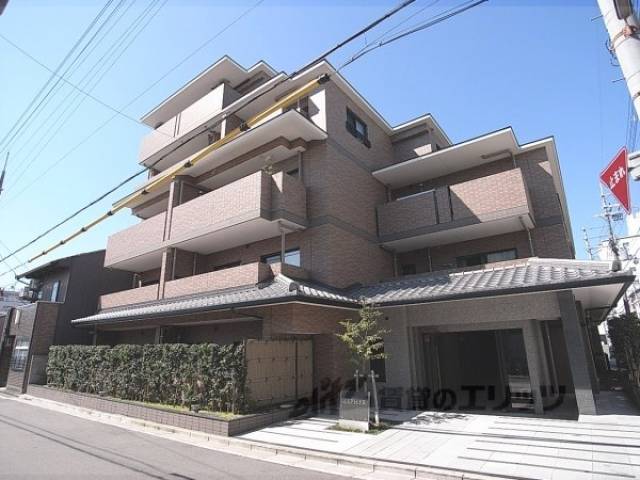 ゼファー京都上長者町通外観写真1