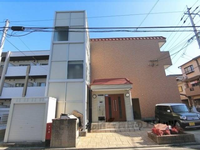 カーサミア十条外観写真2