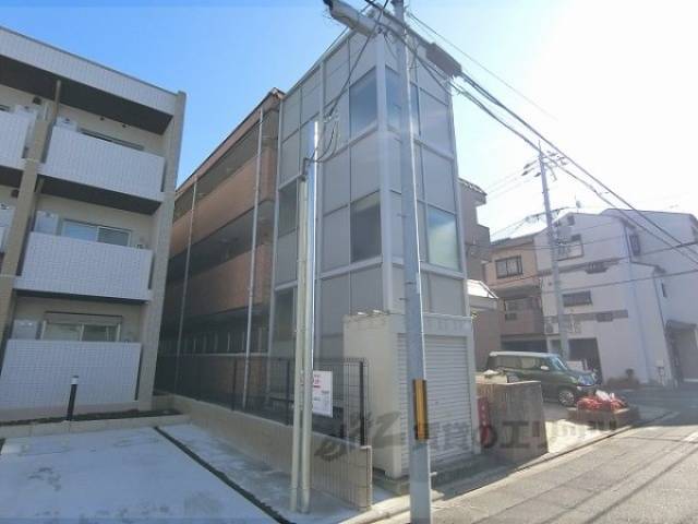 カーサミア十条外観写真3