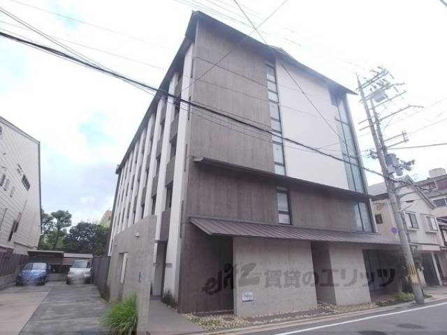 ラカーシュ伏見外観写真2