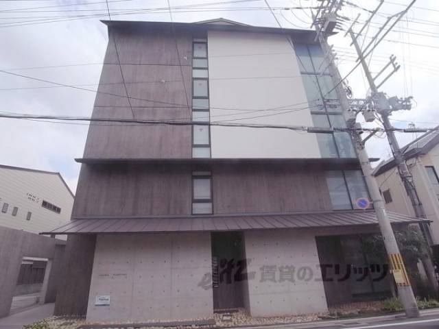 ラカーシュ伏見外観写真3