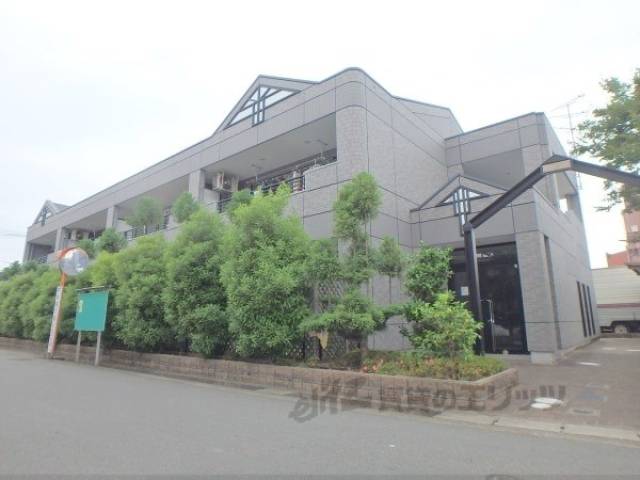 ガーデニングパレス久御山外観写真1
