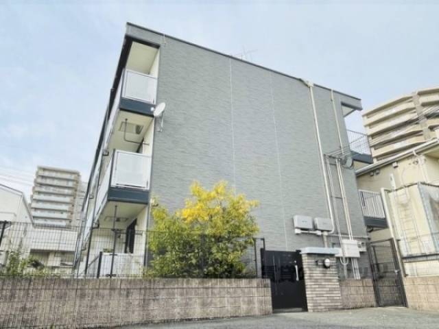 レオパレスラグラシューズ外観写真3