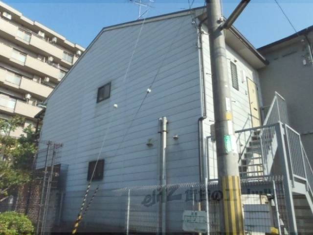 ハイツ上垣外観写真1