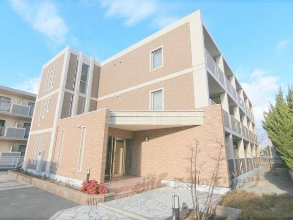 056302の外観写真