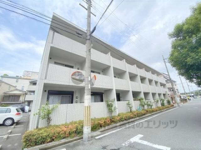 クラウンスリー外観写真2