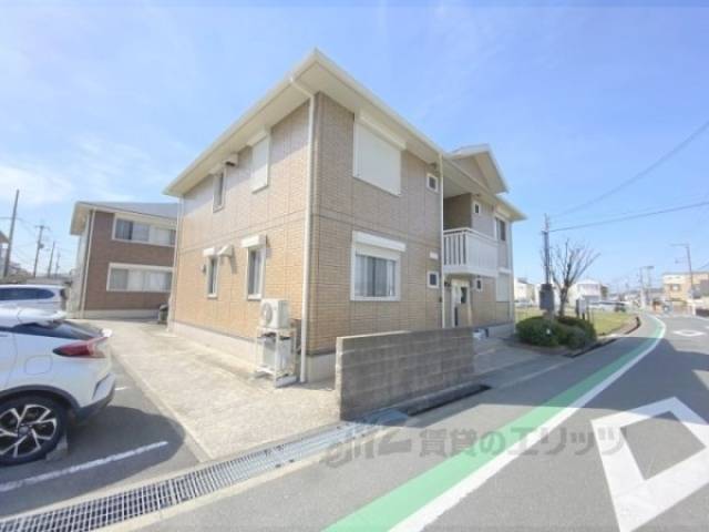 ロイヤル倉治Ｂ棟外観写真2