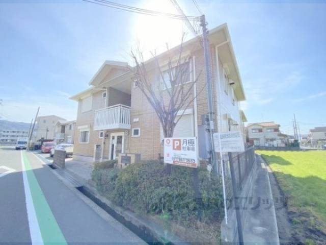 ロイヤル倉治Ｂ棟外観写真3