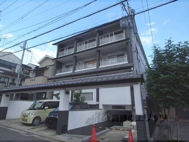 モンシャンブル室町外観写真2