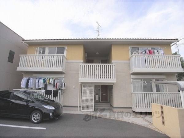 057102の外観写真