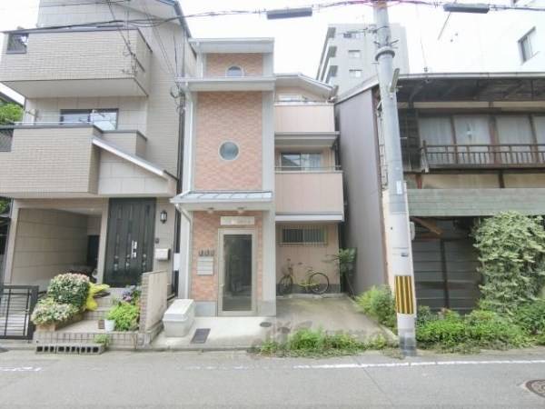 057155の外観写真