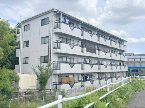 057199の外観写真