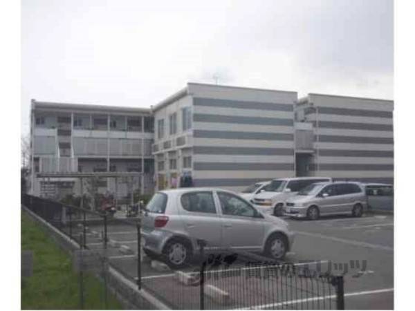 057318の外観写真